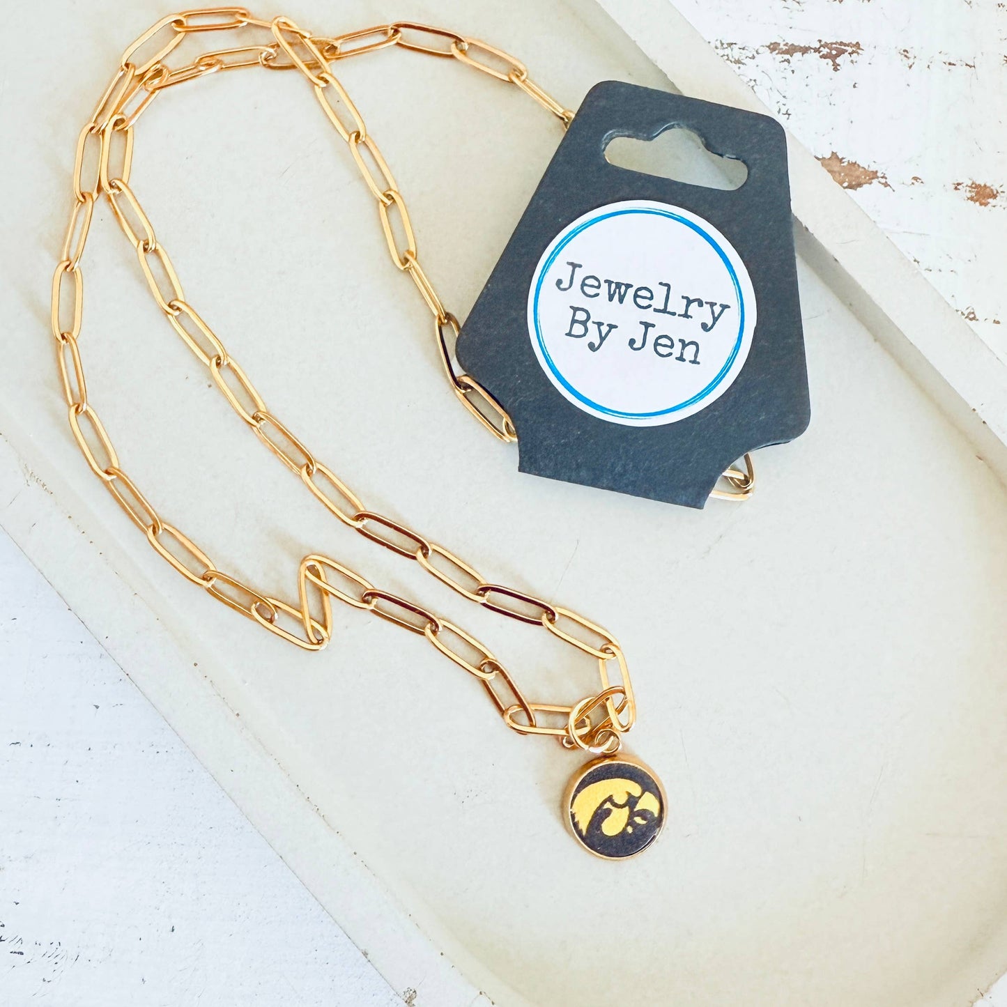 Iowa Hawkeyes Tigerhawk Paperclip Necklace: Gold w/Black